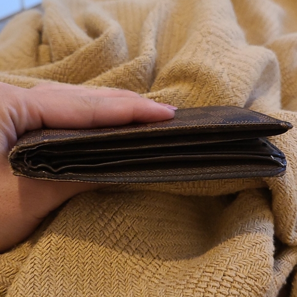 Louis Vuitton Damier Ebene Multiple Wallet - Picture 5 of 7